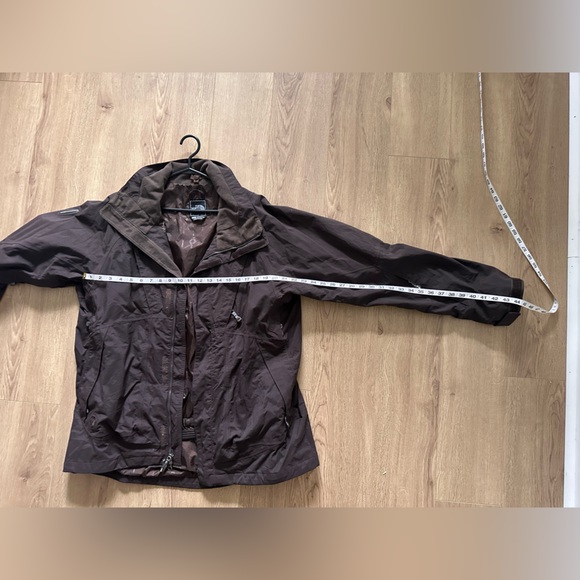 The North Face Winter Jacket - Picture 4 of 5